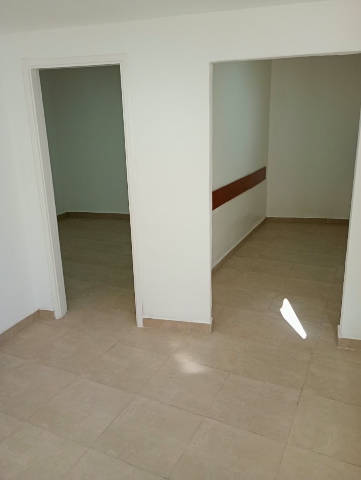 CASA 3 AMBIENTES CON GARAJE EN LOTE PROPIO DE 130M2 EN EL BARRIO LAS AVENIDAS
