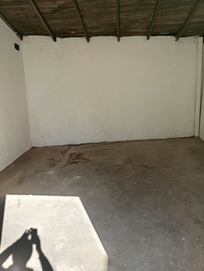 CASA 3 AMBIENTES CON GARAJE EN LOTE PROPIO DE 130M2 EN EL BARRIO LAS AVENIDAS