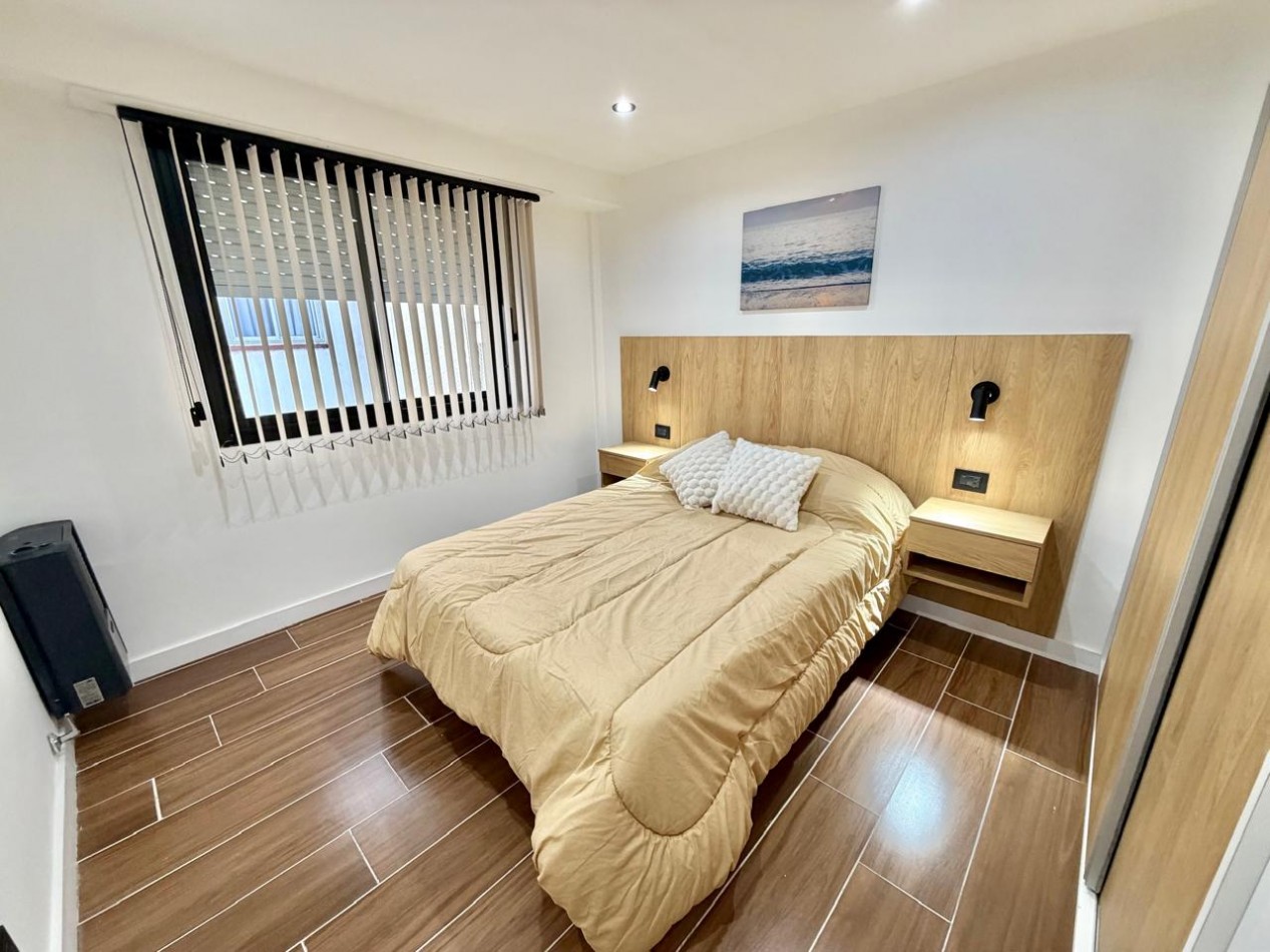 DEPARTAMENTO 2 AMBIENTES A LA CALLE CON BALCON SALIENTE SOBRE VEREDA DE SOL EN ALDREY