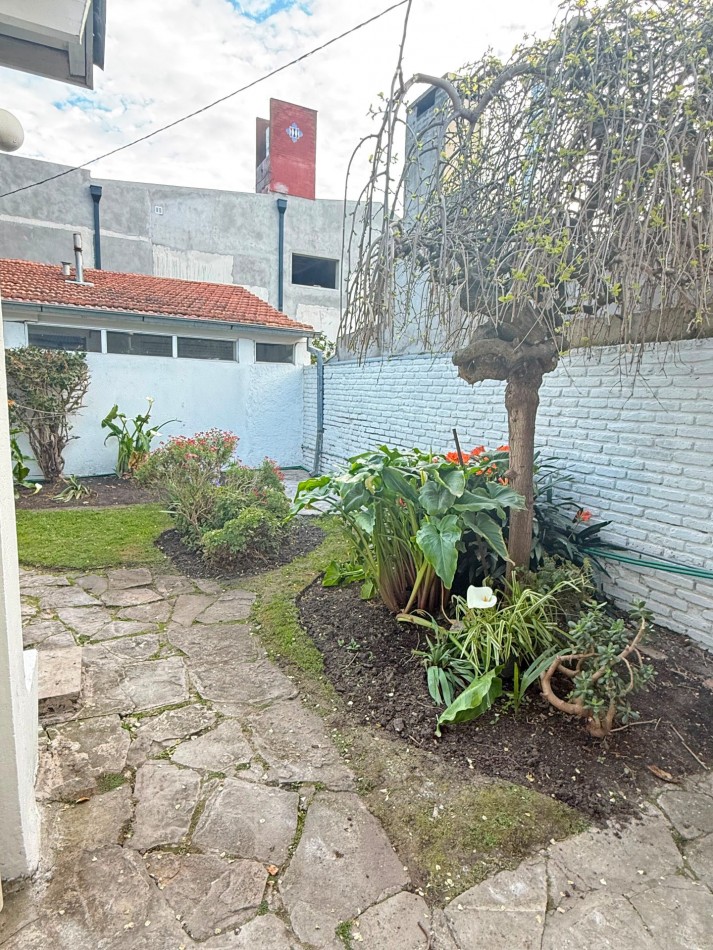  CHALET 5 AMBIENTES CON JARDIN Y GARAJE VENDE Y PERMUTA EN STELLA MARIS