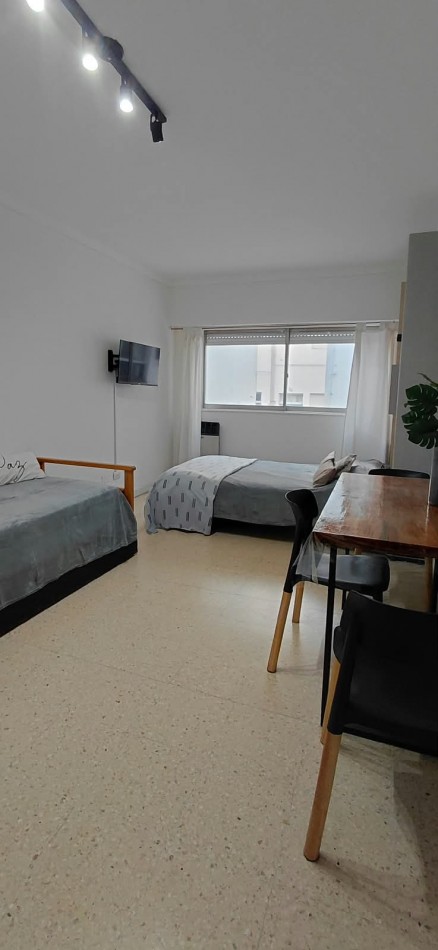 DEPARTAMENTO 1 AMB AL CONTRAFRENTE INTERNO MAS ESPACIO DE ESCRITORIO. APTO CREDITO