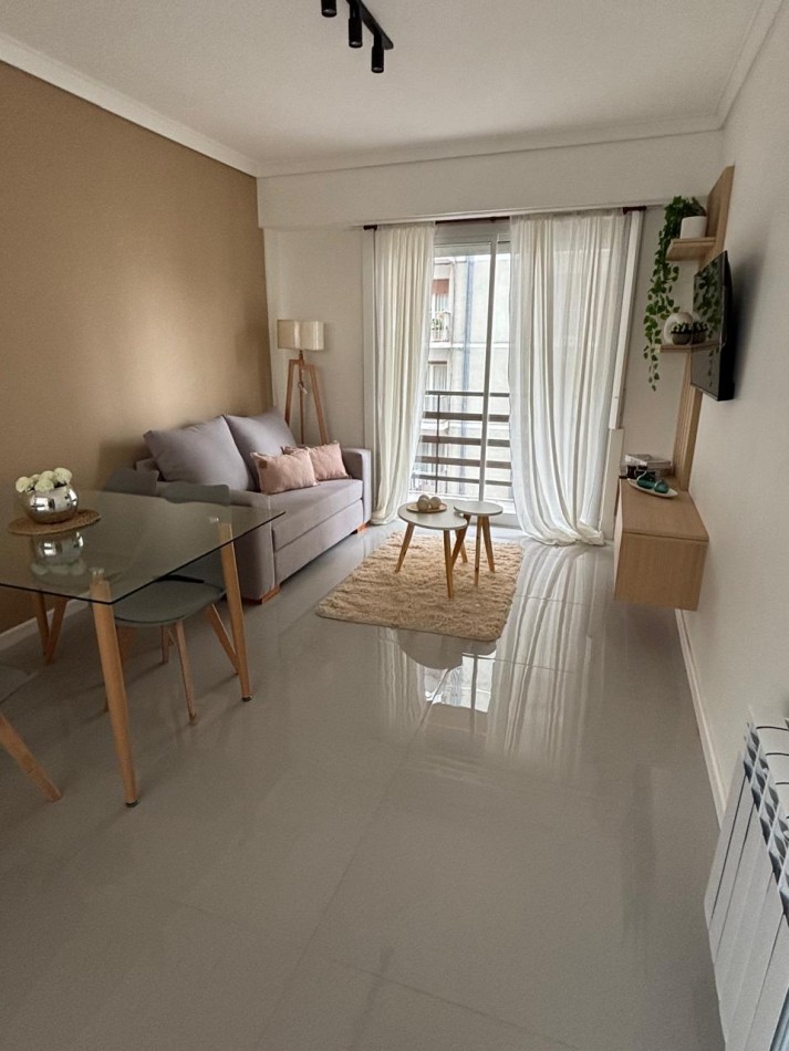 DEPARTAMENTO 3 AMBIENTES CON DEPENDENCIA AL FRENTE CON BALCON Y VISTA AL MAR
