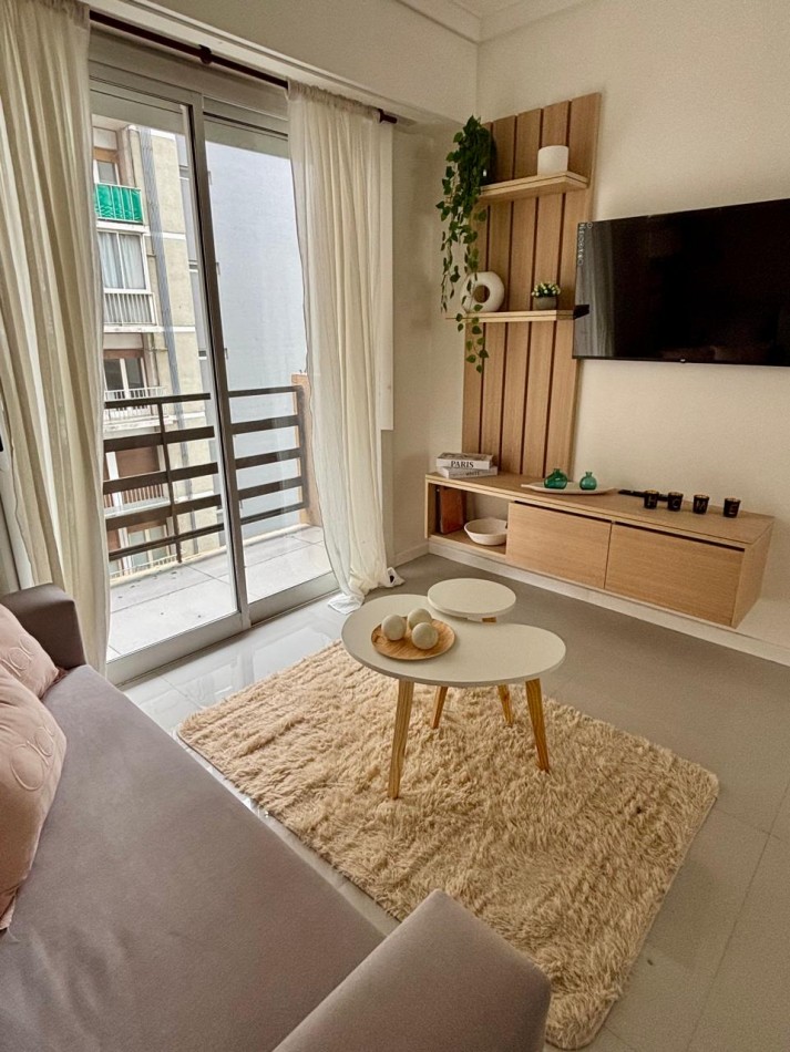 DEPARTAMENTO 3 AMBIENTES CON DEPENDENCIA AL FRENTE CON BALCON Y VISTA AL MAR