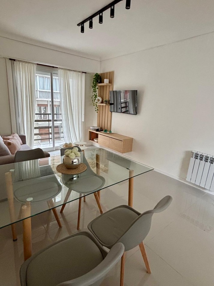DEPARTAMENTO 3 AMBIENTES CON DEPENDENCIA AL FRENTE CON BALCON Y VISTA AL MAR