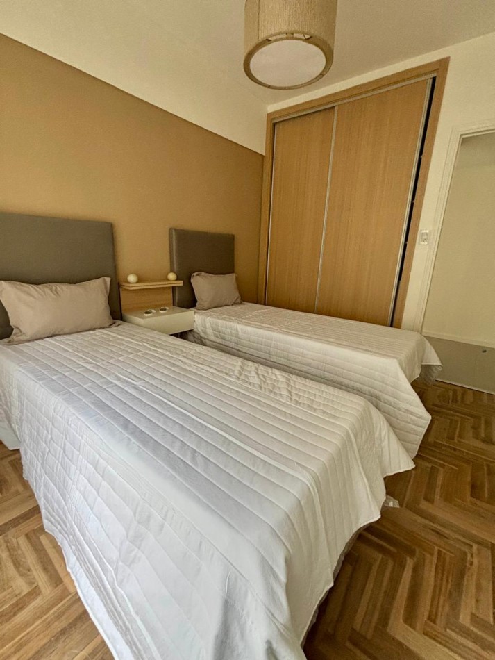 DEPARTAMENTO 3 AMBIENTES CON DEPENDENCIA AL FRENTE CON BALCON Y VISTA AL MAR
