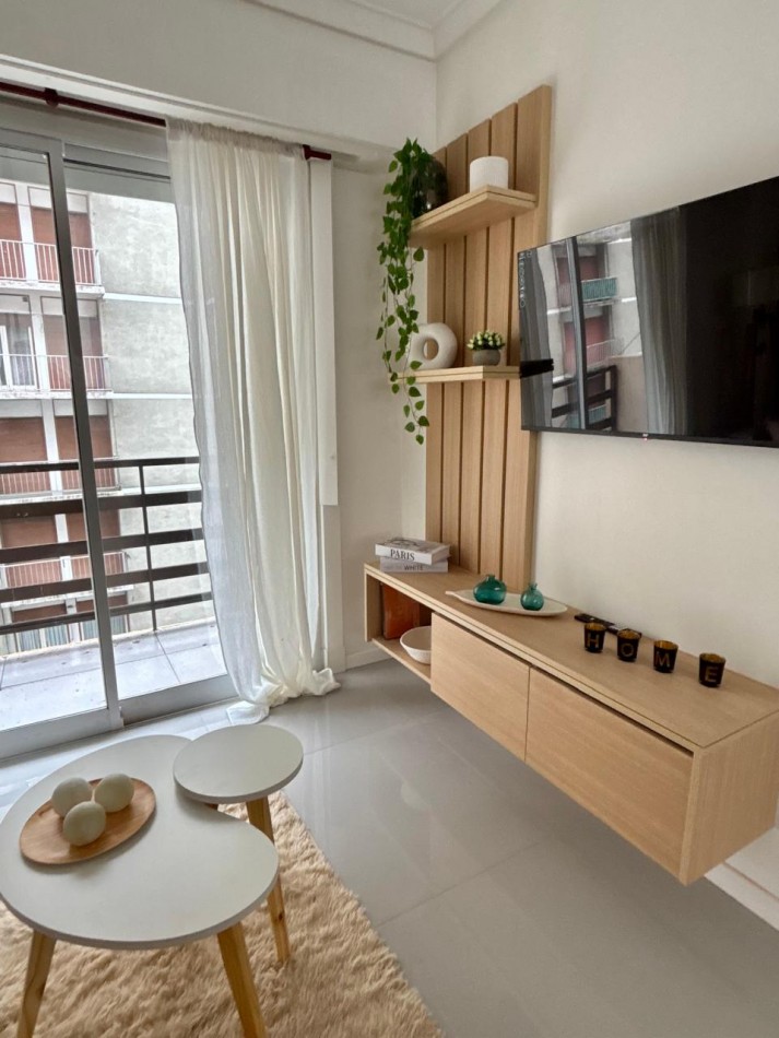 DEPARTAMENTO 3 AMBIENTES CON DEPENDENCIA AL FRENTE CON BALCON Y VISTA AL MAR