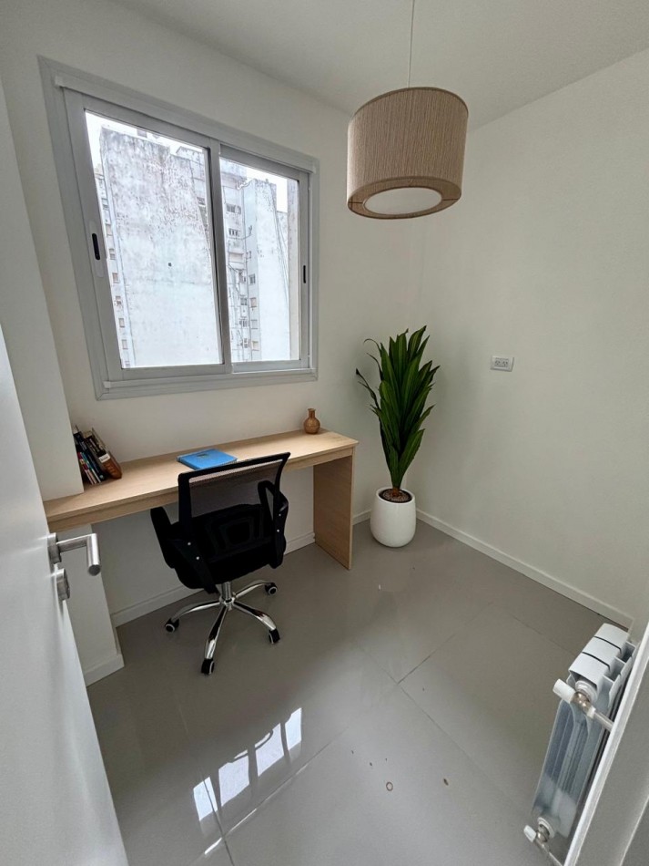 DEPARTAMENTO 3 AMBIENTES CON DEPENDENCIA AL FRENTE CON BALCON Y VISTA AL MAR