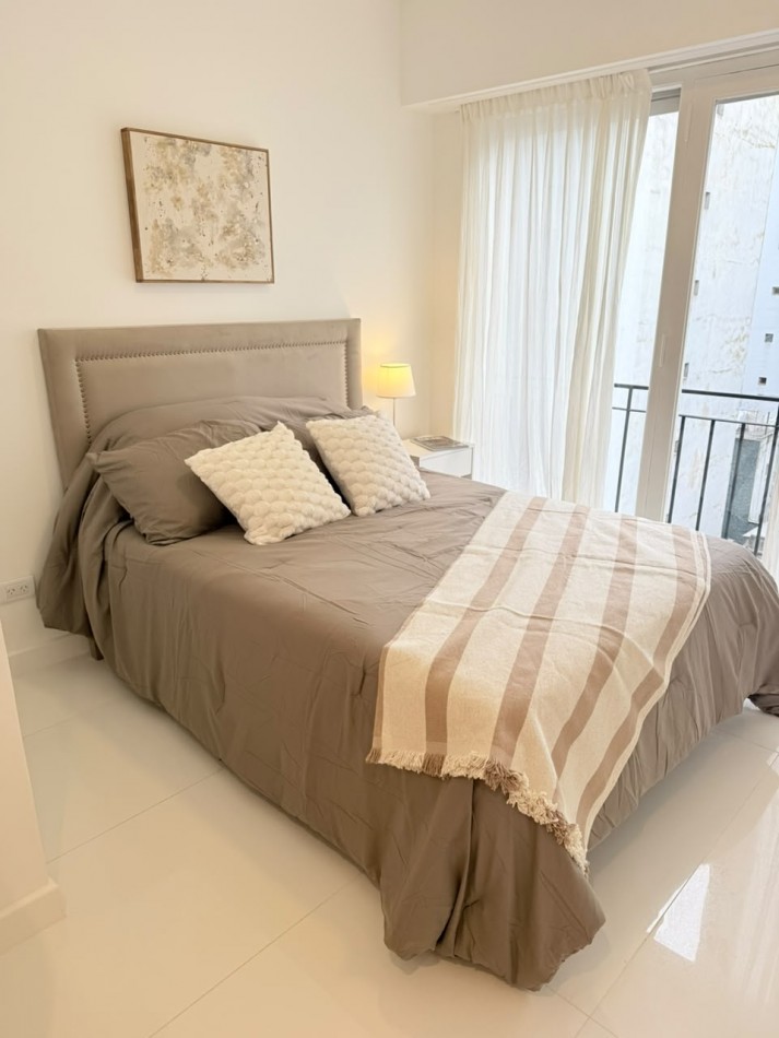 DEPARTAMENTO 1 AMB A LA CALLE CON BALCON FRANCES