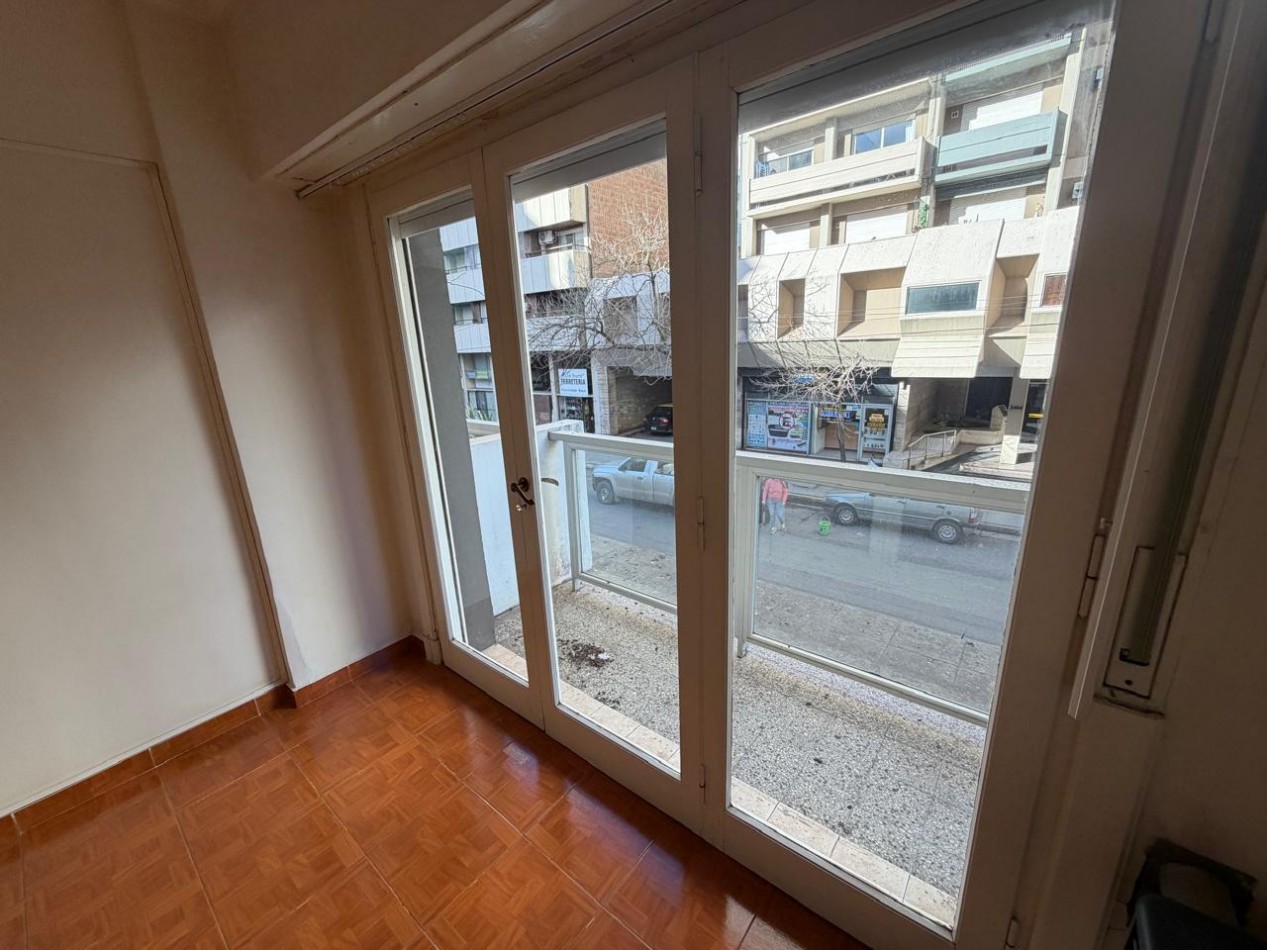 DEPARTAMENTO INVERTIDO DE 2 AMBIENTES A LA CALLE CON DEPENDENCIA EN ALDREY