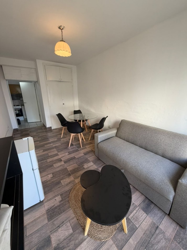 DEPARTAMENTO 1 AMB EN ESTADO ORIGINAL A LA CALLE EN ALDREY 