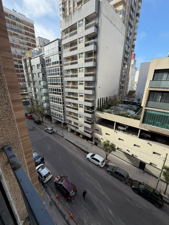 DEPARTAMENTO 1 AMB EN ESTADO ORIGINAL A LA CALLE EN ALDREY 