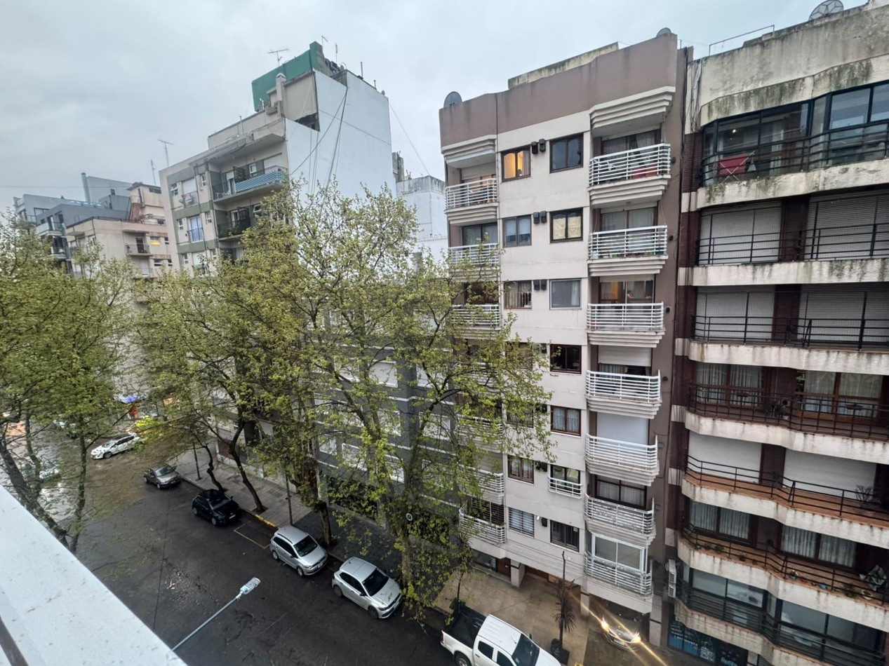 DEPARTAMENTO 1 AMB A LA CALLE TODO ELECTRICO