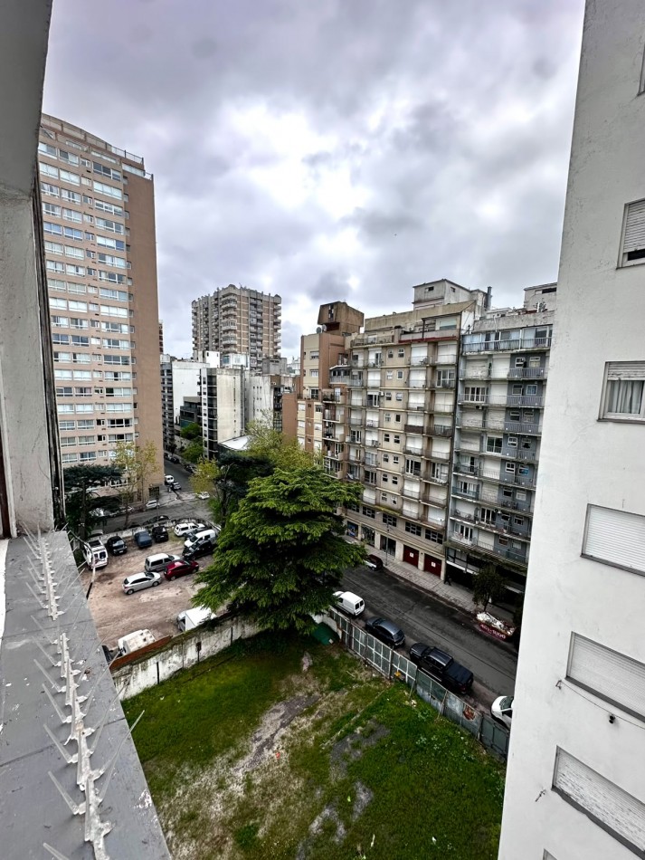DEPARTAMENTO 2 AMB CONTRAFRENTE CON BALCON Y ESPACIO DE COCHERA EN ALDREY