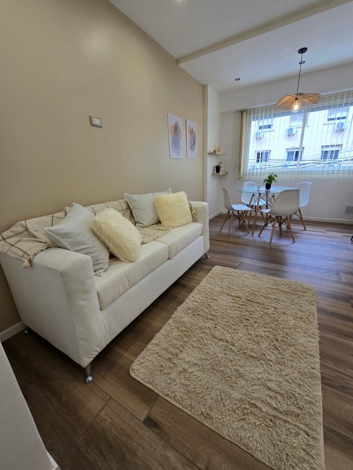 DEPARTAMENTO 2 AMBIENTES EXTERNO CON VENTANAL Y BALCON FRANCES EN ALDREY