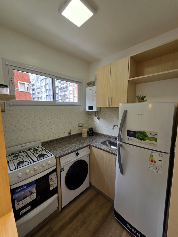 DEPARTAMENTO 2 AMBIENTES EXTERNO CON VENTANAL Y BALCON FRANCES EN ALDREY