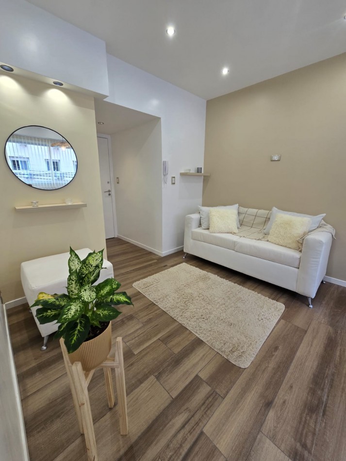DEPARTAMENTO 2 AMBIENTES EXTERNO CON VENTANAL Y BALCON FRANCES EN ALDREY