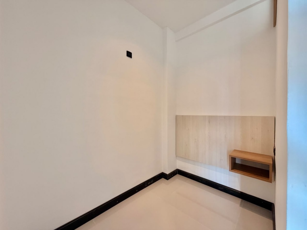 DEPARTAMENTO 2 AMB CON ALCOBA RECICLADO CON BALCON CORRIDO AL FRENTE