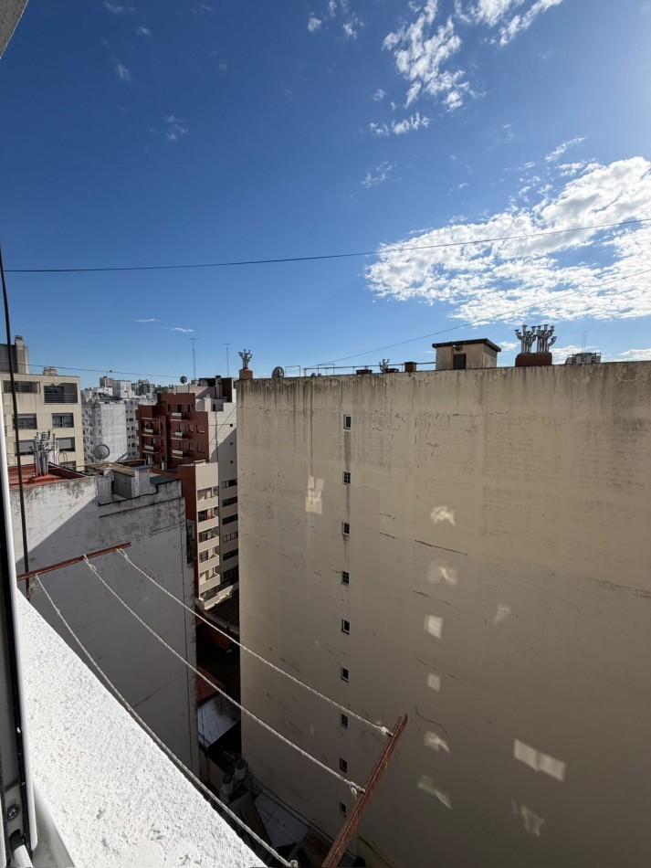 DEPARTAMENTO 1 AMBIENTE INTERNO RECICLADO EN PLAZA MITRE