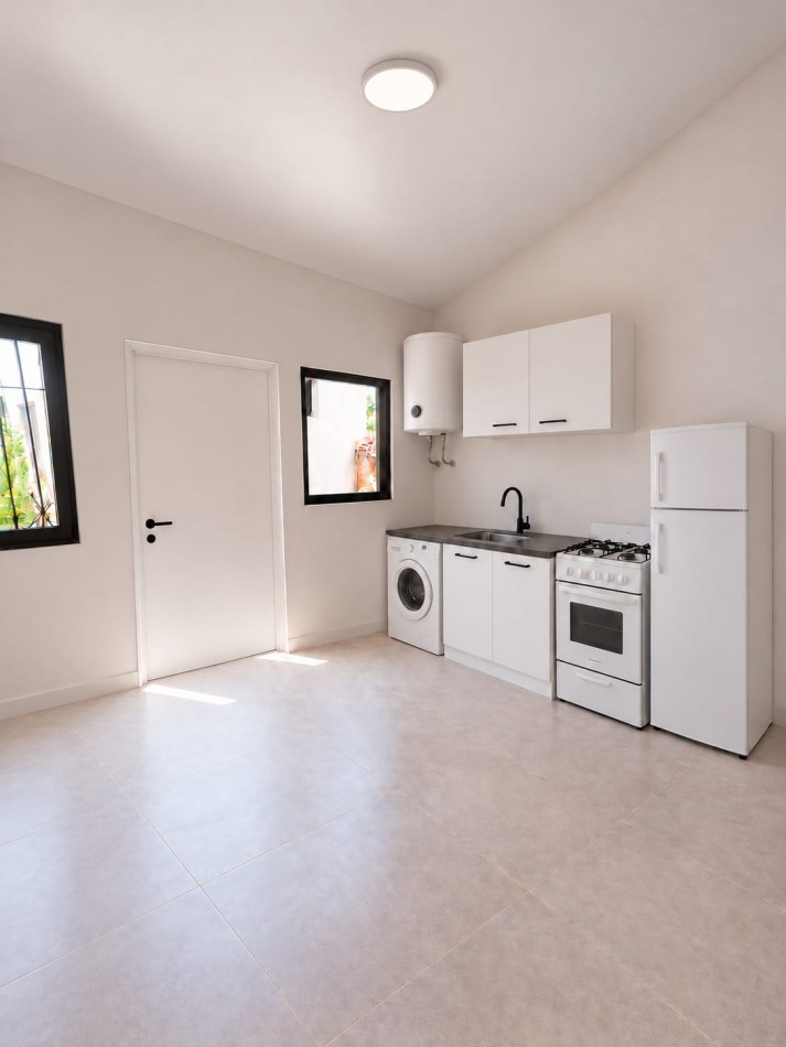 PH DE 2 AMB EN PLANTA ALTA A LA CALLE CON BALCON Y ESPACIO DE COCHERA DESCUBIERTA/PATIO EN OBRA