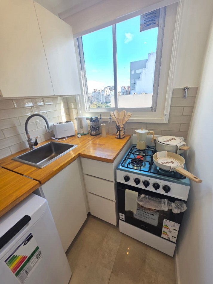 DEPARTAMENTO 1 AMB EXTERNO DIVIDIDO CON BALCON SALIENTE A LA CALLE