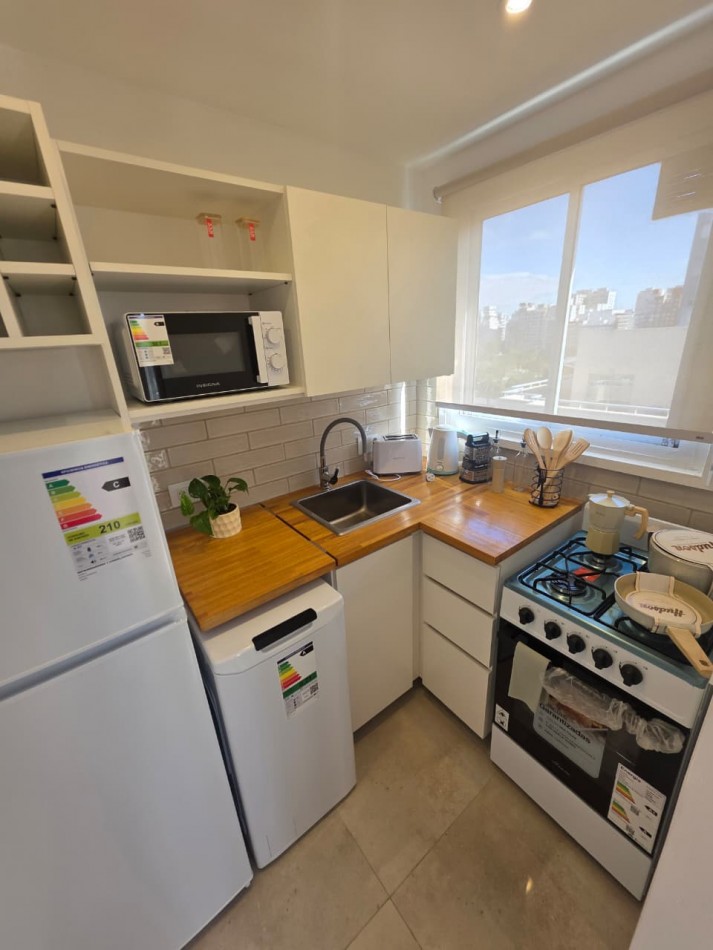 DEPARTAMENTO 1 AMB EXTERNO DIVIDIDO CON BALCON SALIENTE A LA CALLE