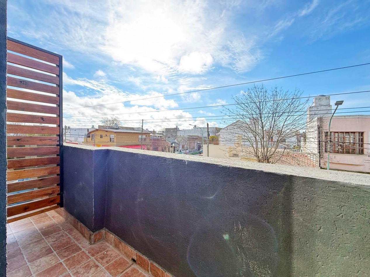 PH 3 AMB A ESTRENAR CON BALCON EN 1ER. PISO POR ESCALERA EN BARRIO SAN JUAN