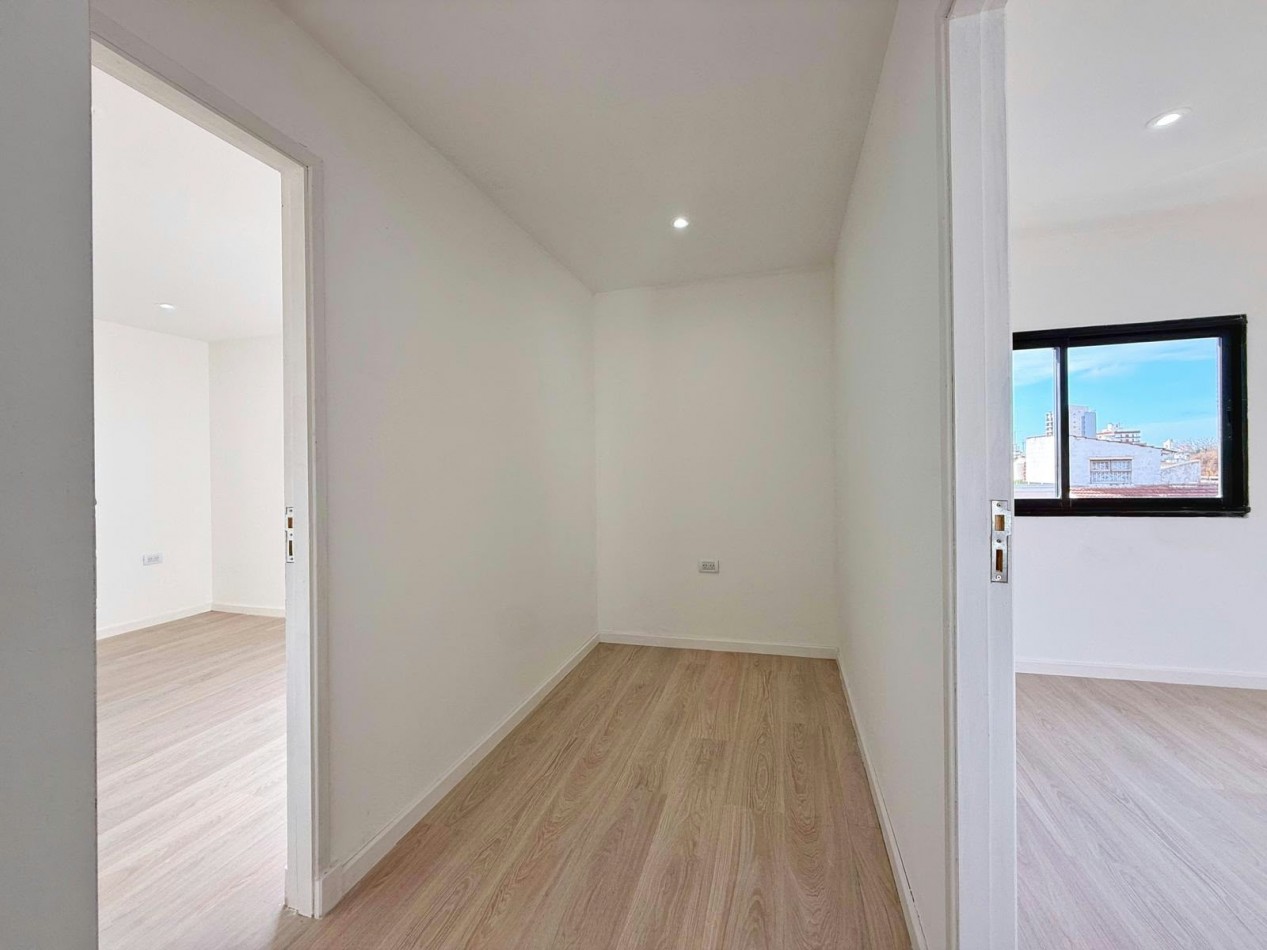PH 3 AMB A ESTRENAR CON BALCON EN 1ER. PISO POR ESCALERA EN BARRIO SAN JUAN
