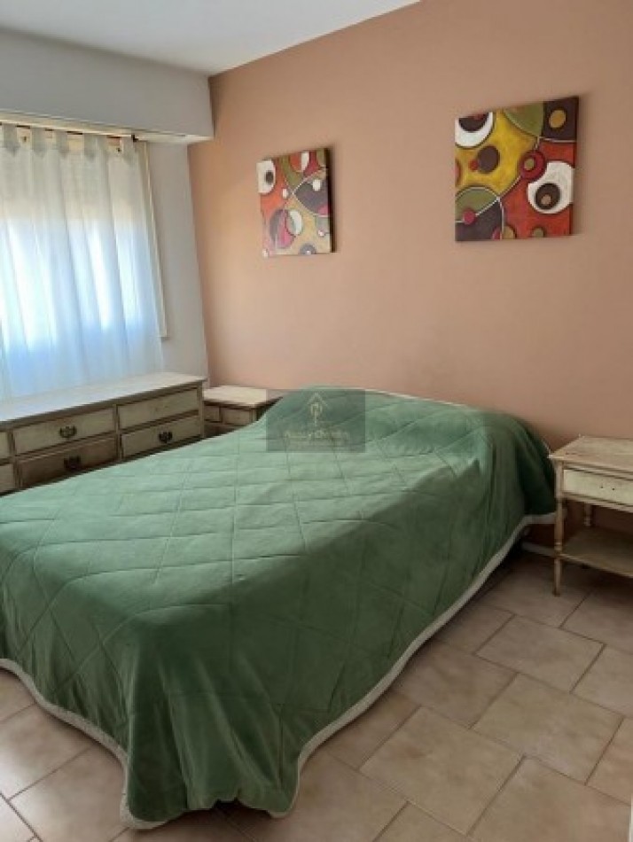 DEPARTAMENTO 3 AMBIENTES PARA 5 O 6 PERSONAS, CON ESPACIO PARA AUTO, SE ALQUILA POR DIA O TEMPORADA