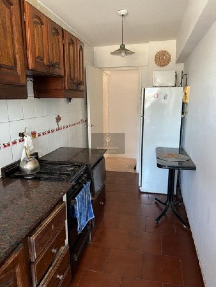 DEPARTAMENTO 3 AMBIENTES PARA 5 O 6 PERSONAS, CON ESPACIO PARA AUTO, SE ALQUILA POR DIA O TEMPORADA