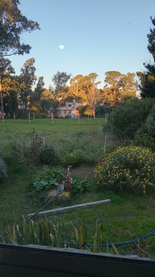 CHALET 4 AMB CON LOCAL Y PARQUE EN LOS ACANTILADOS . APTO CREDITO. URGENCIA DE VENTA