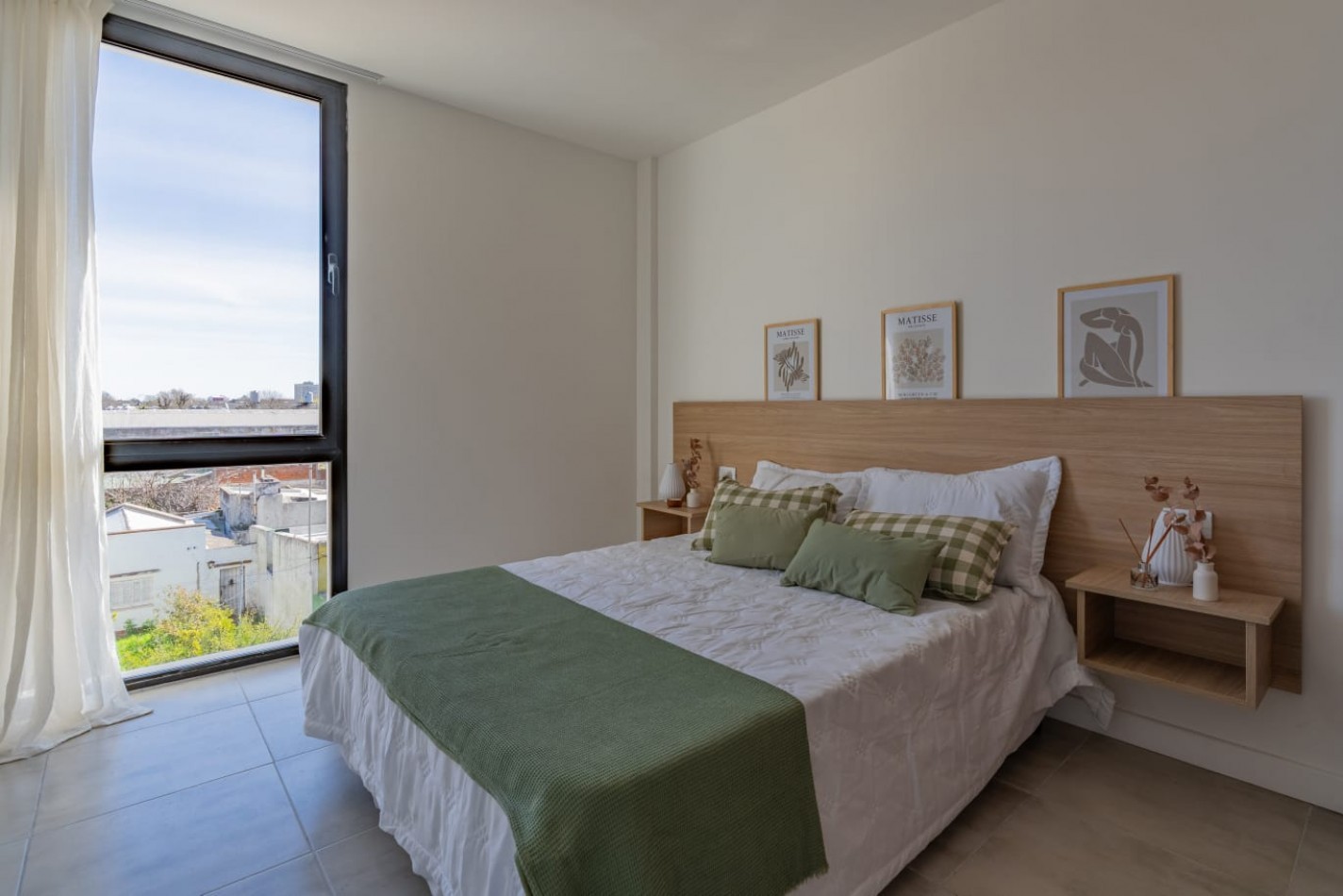 DEPARTAMENTO 2 AMB A LA CALLE CON BALCON Y PARRILLA A ESTRENAR, CON OPCION DE COCHERA