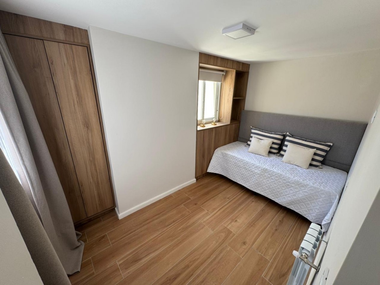 CHALET EN PH DE 4 AMBIENTES EN 2 PLANTAS CON GARAJE, A 150 MTS. DEL SHOPPING ALDREY