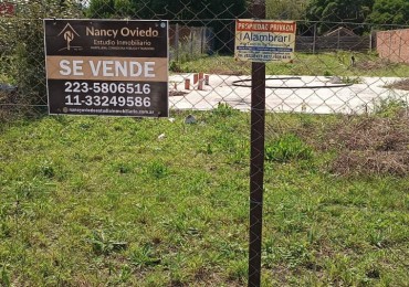 LOTE DE 500 M2 EN FELIX U. CAMET A DOS CUADRAS DEL MAR