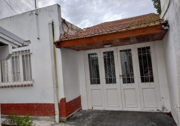 PH 3 AMBIENTES A RECICLAR CON COCHERA Y PATIO EN BARRIO CENTENARIO