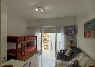 DEPARTAMENTO 1 AMBIENTE AMPLIO AL LATERAL CON BALCON, PARA 3 PERSONAS EN ALDREY, SE ALQUILA POR DIA O TEMPORADA