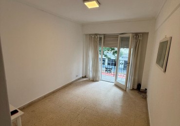 DEPARTAMENTO 2 AMBIENTES CON BALCON A LA CALLE, PATIO Y DEPENDENCIA  DE SERVICIO EN ALDREY
