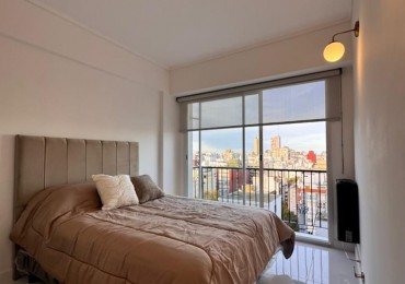 DEPARTAMENTO DE 1 AMB AL LATERAL ABIERTO CON PEQUEÑO BALCON. VENDE Y PERMUTA POR VEHICULO