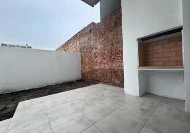 DEPARTAMENTO 2 AMB AL CONTRAFRENTE CON PATIO Y PARRILLA, A ESTRENAR, EN LA PERLA NORTE