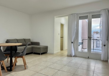 DEPARTAMENTO 2 AMBIENTES A LA CALLE CON BALCON TERRAZA