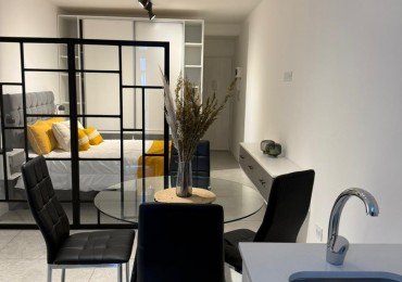 DEPARTAMENTO 1 AMBIENTE A LA CALLE CON BALCON EN PLAZA MITRE