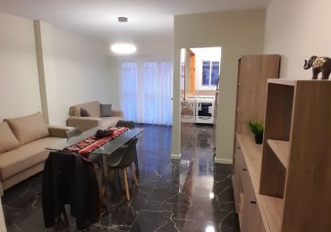 DEPARTAMENTO 2 AMBIENTES CON BALCON A LA CALLE  