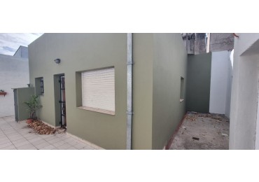 PH 3 AMBIENTES POR PASILLO CON PATIO
