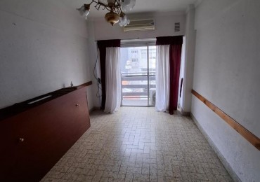 DEPARTAMENTO 2 AMB CON BALCON A LA CALLE EN ALDREY, A 300 MTS. DE LA PLAYA. APTO CREDITO