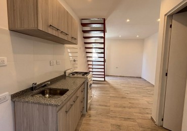PH 3 AMBIENTES TIPO DUPLEX CON ENTRADA POR PASILLO EN VILLA PRIMERA