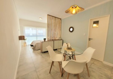 DEPARTAMENTO DE 1 AMBIENTE A LA CALLE CON BALCON FRANCES EN PLAZA COLON