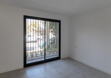 PH 2 AMBIENTES PLANTA BAJA CON JARDIN Y PARRILLA A EESTRENAR EN SAN JOSE