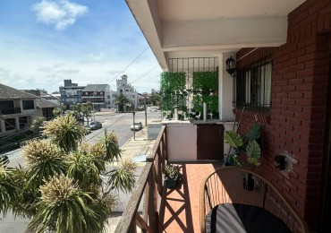 DEPARTAMENTO 2 AMBIENTES AL FRENTE CON DOS BALCONES EN CONSTITUCION VENDE Y PERMUTA