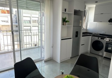 DEPARTAMENTO 2 AMB AL FRENTE CON BALCON TERRAZA, A 150MTS DE PLAZA COLON 