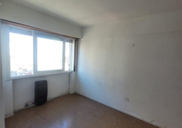 DEPARTAMENTO 2 AMBIENTES TODO EXTERNO CON VENTANA A LA CALLE EN ESTADO ORIGINAL EN ALDREY