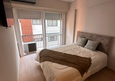 DEPARTAMENTO 1 AMBIENTE Y MEDIO DESPLAZADO CON BALCON SALIENTE AL LATERAL 